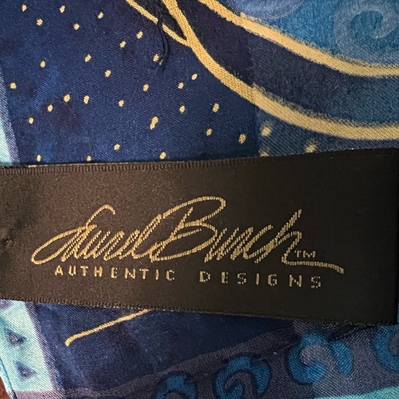 *Sold* Laurel Burch Indigo Cats and Butterflies 100% Silk Oblong Scarf 53 X 11! - Picture 12 of 12